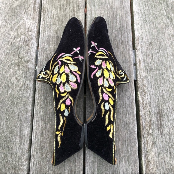 Vintage Black Velvet Metallic Gold Embroidered Ornate Handmade Babouche Mules - Picture 9 of 16
